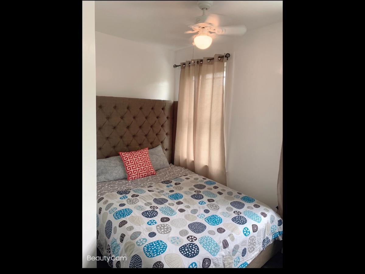Brand New Bedroom With Tv Next Jhu Baltimore Exterior photo